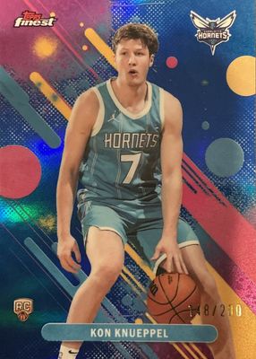 2025 Topps Finest #4 Common - Blue Refractor /200