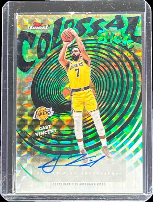 2025 Topps Finest #CS-GV Colossal Shots Autographs - Green Geometric Refractor /75