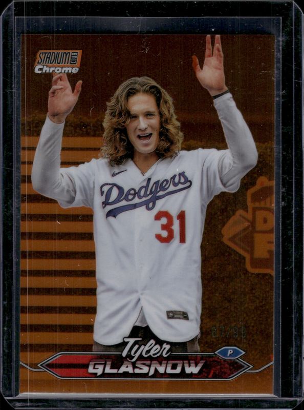 2024 Topps Stadium Club #127 Chrome - Orange Refractor /99