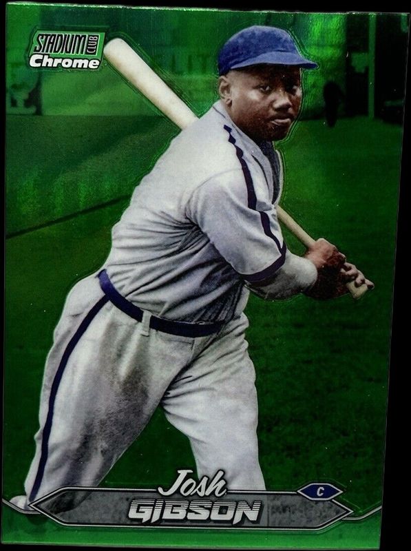 2024 Topps Stadium Club #107 Chrome - Green Refractor